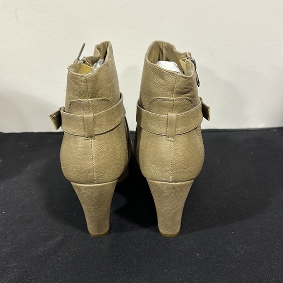 Booties - Picture 3 of 5